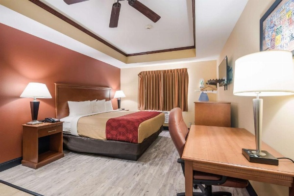 Econo Lodge Inn And Suites Little Rock image 11
