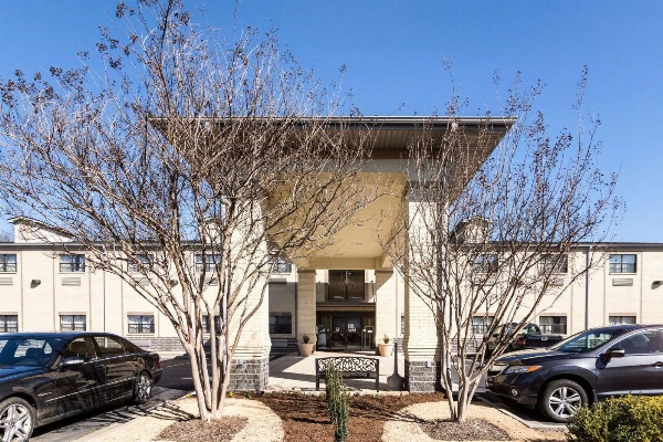Econo Lodge Inn And Suites Little Rock image 2